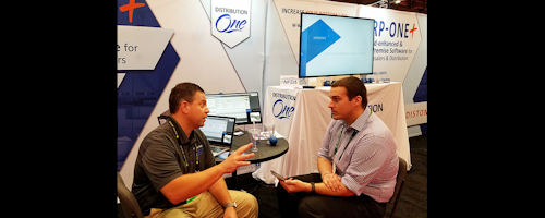 ID editor Mike Hockett, right, interviews Distribution One president Larry Ward at the International Fastener Expo in Las Vegas on Oct. 18.