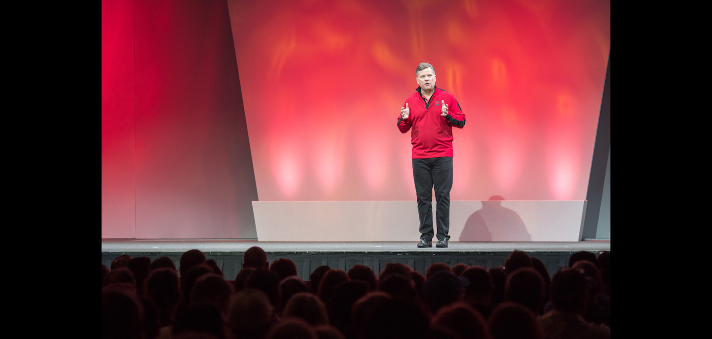 Grainger Chairman and CEO DG Macpherson addresses the Grainger Show crowd Feb. 11 in Orlando, FL. (Grainger photo)