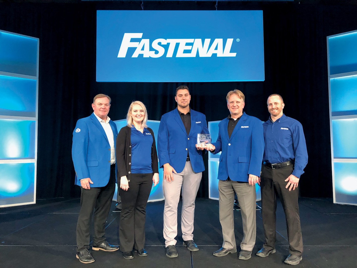Vestil Manufacturing Named A Fastenal Supplier Of The Year Industrial Distribution