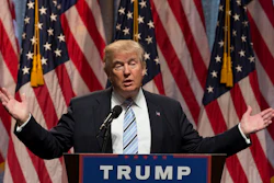 Donald Trump And Governor Mike Pence 000098978789 Medium (1)
