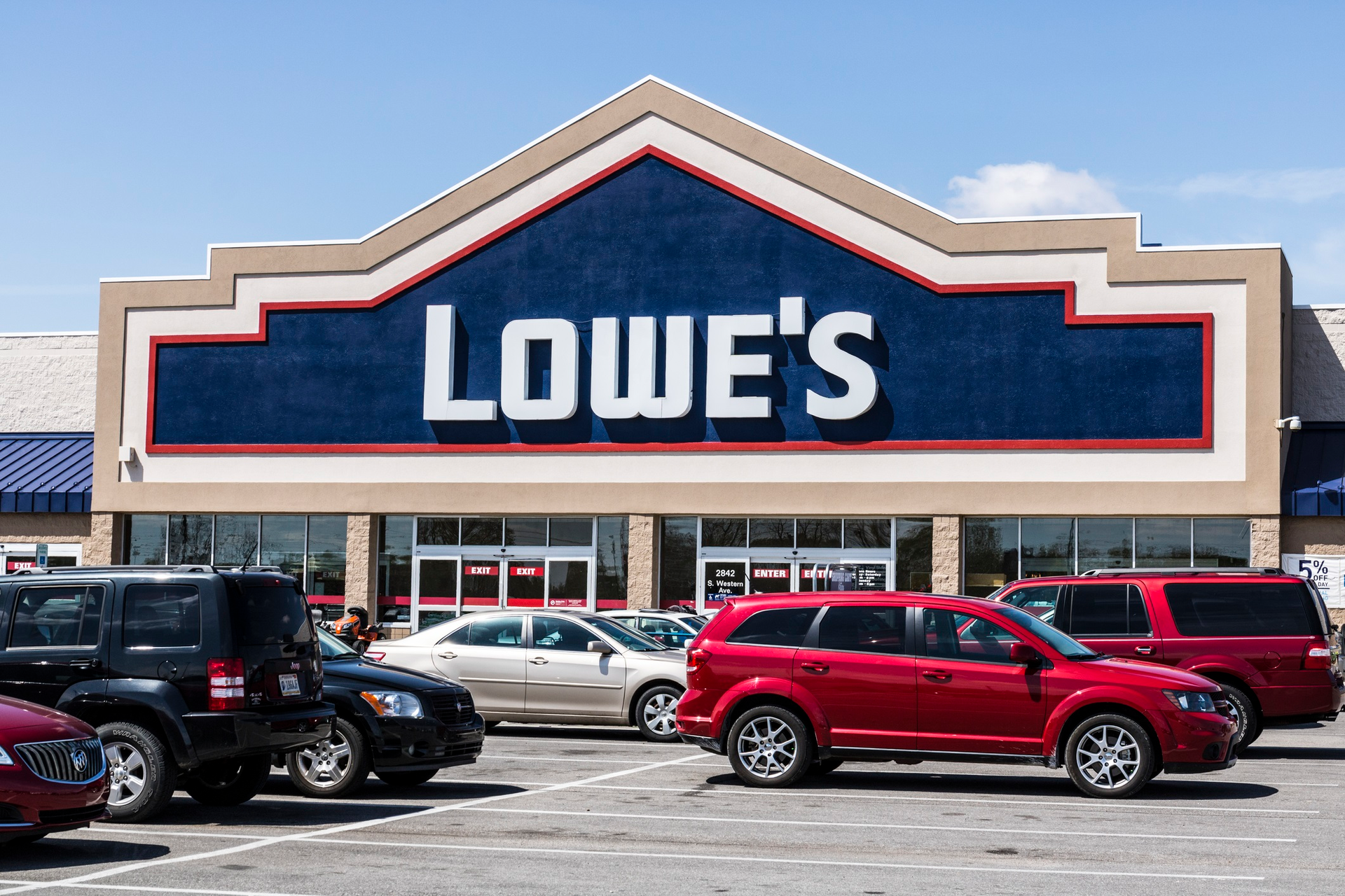 Lowe's I Stock 681846002