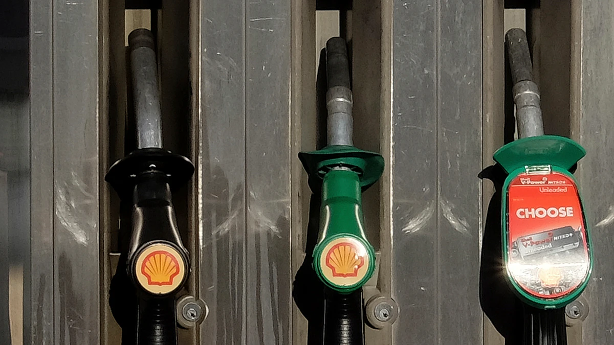 Shell To Start Eliminating Refineries - Vimarsana News