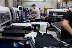 Gooten uses a Direct to Garment (DTG) printing method that directly applies the ink onto the t-shirt with inkjet technology.