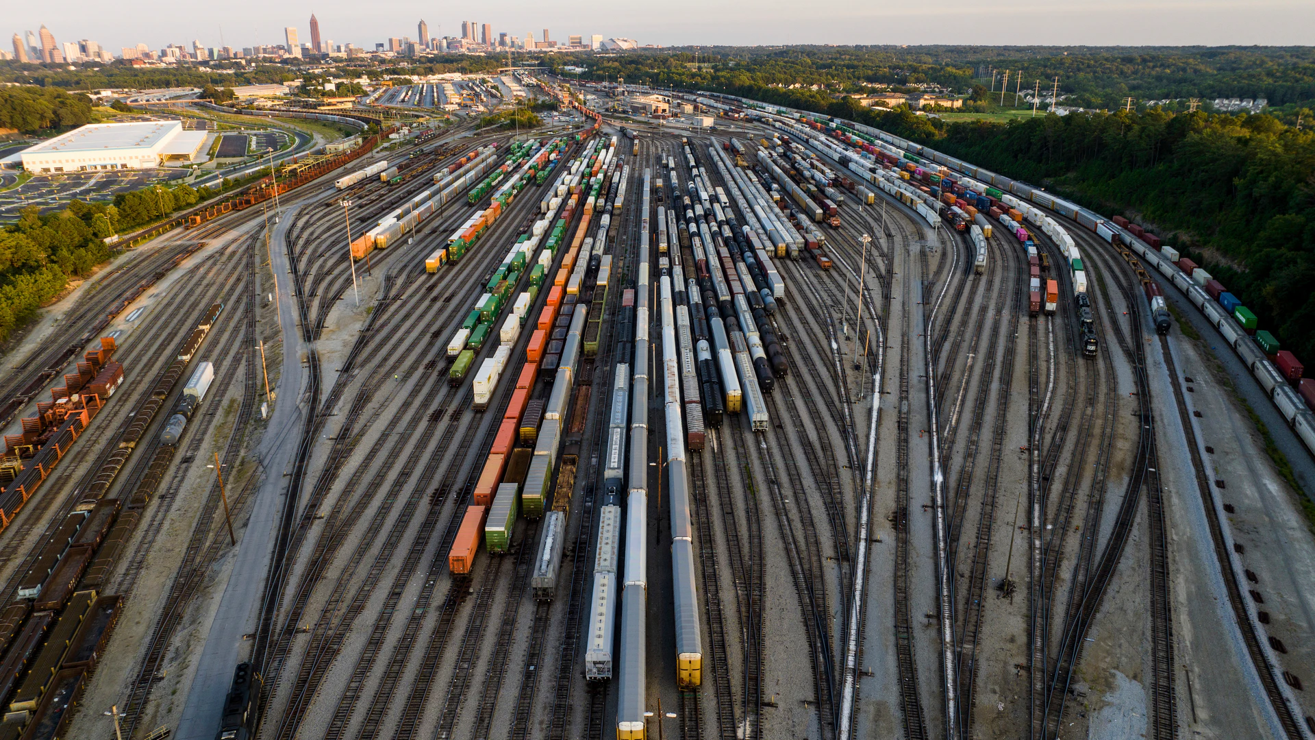 Businesses Seek White House Intervention in Rail Dispute - Vimarsana News