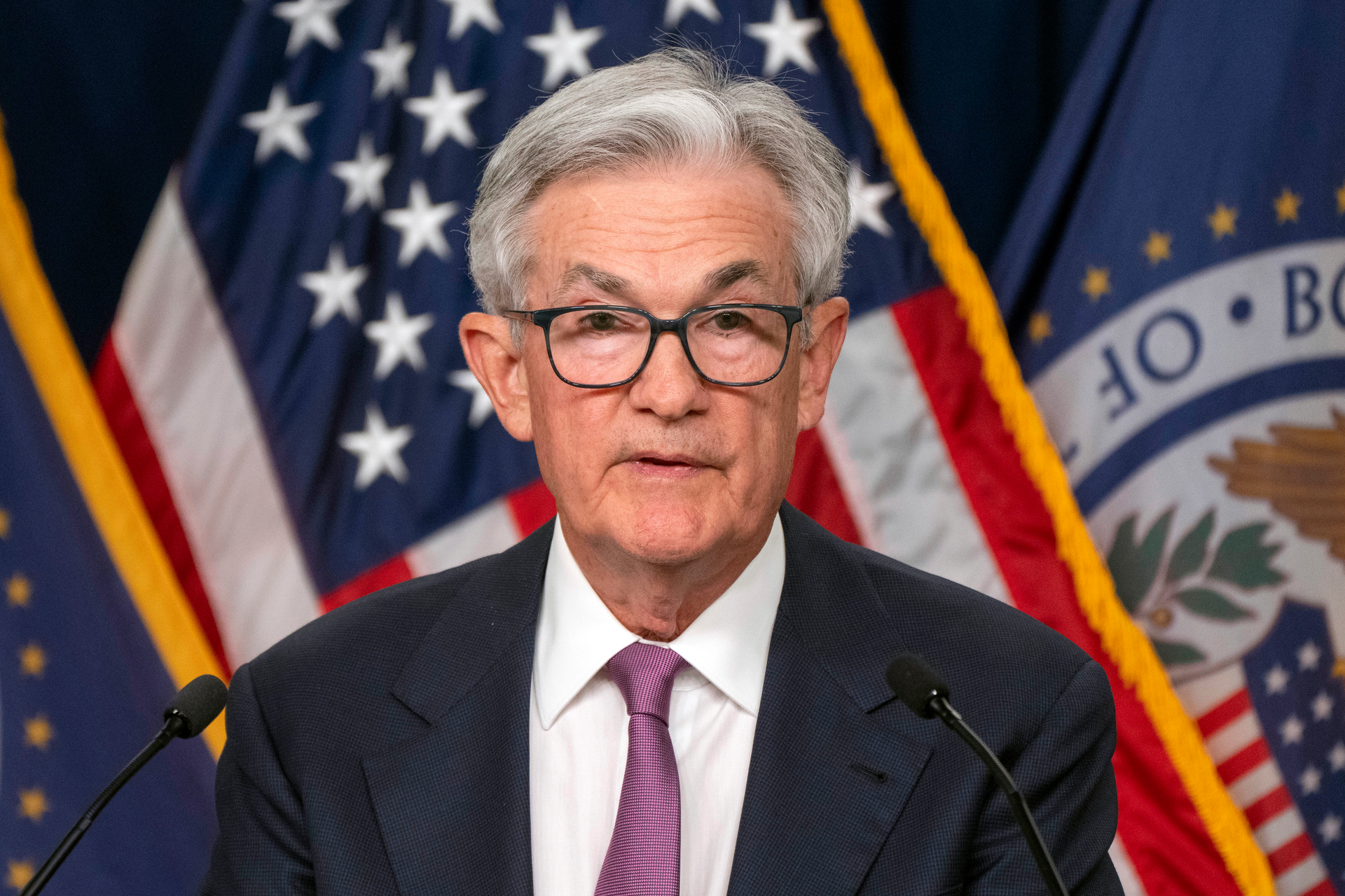 Fed Leaves Interest Rates Unchanged For 1st Time In 15 Months ...