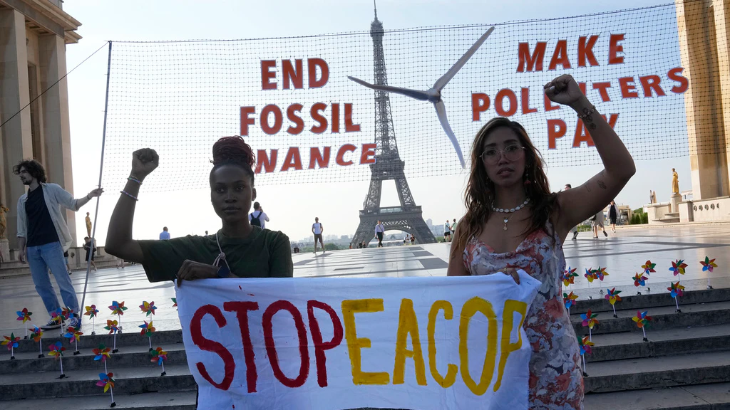 Paris climate summit ends without a deal on global tax on shipping - Vimarsana News
