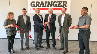 Grainger officials celebrate opening of a distribution center in Bordentown Township, N.J., Nov. 2017.
