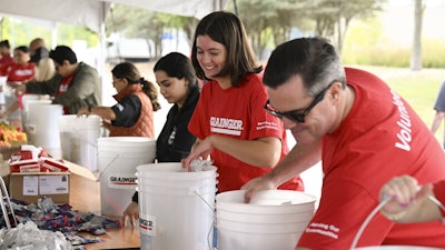 W W Grainger Inc Bucket Build Photo 3