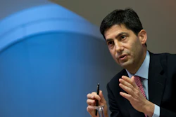Kevin Warsh speaks to the media about his report on transparency at the Bank of England, London, Dec., 11, 2014.