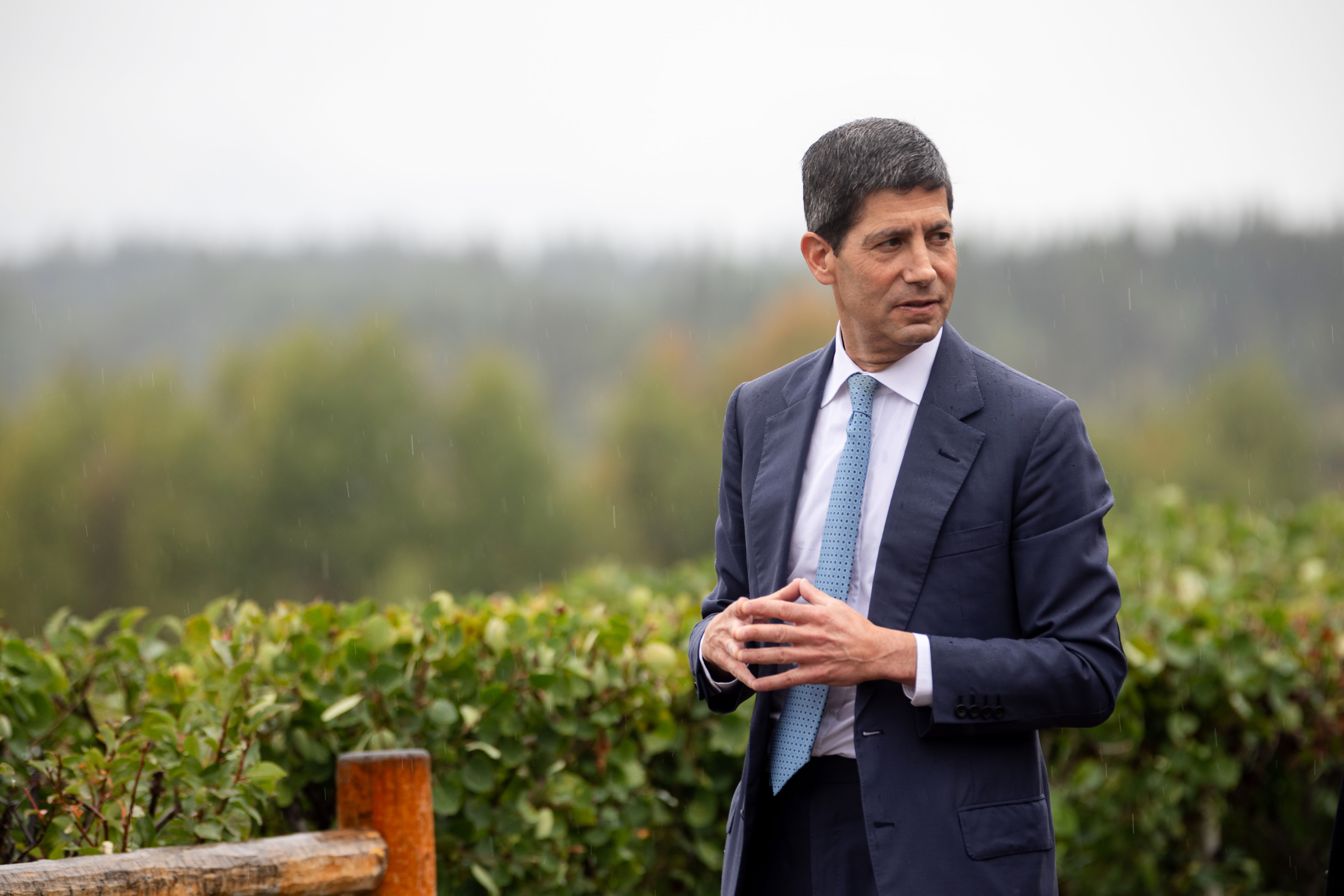 Fed Chair Kevin Warsh arrives at the annual Jackson Hole Economic Policy Symposium in Moran, Wyo., Aug. 28, 2026.